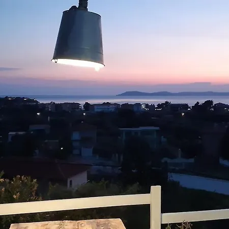 Vilă 《μάνα γη》